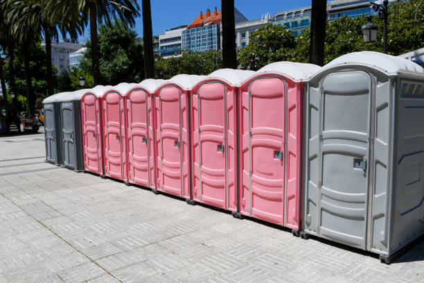 Best Deluxe Portable Toilet Rental  in Miamisburg, OH